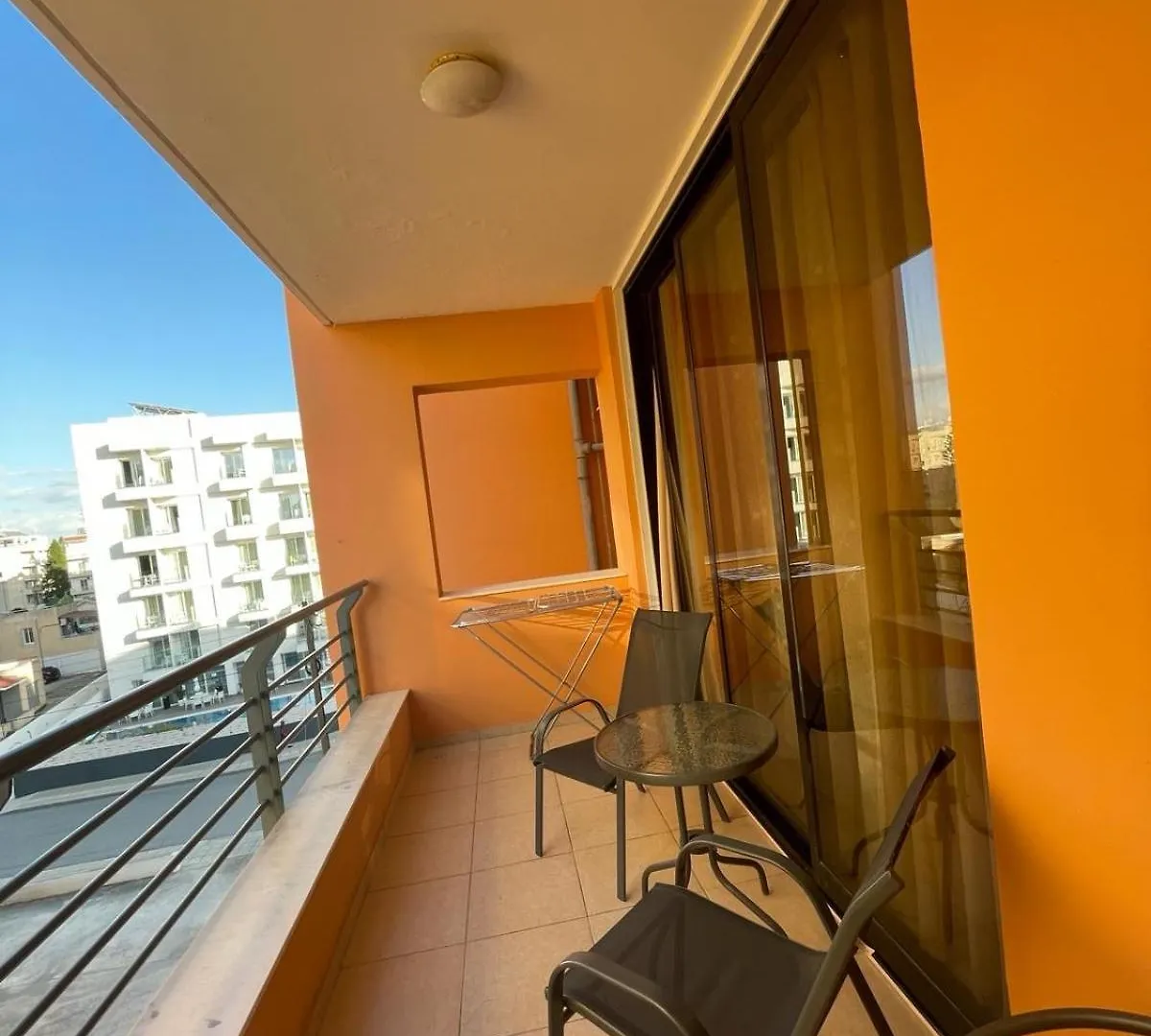 Vip Resort Apartment On Makenzie Beach Larnaca